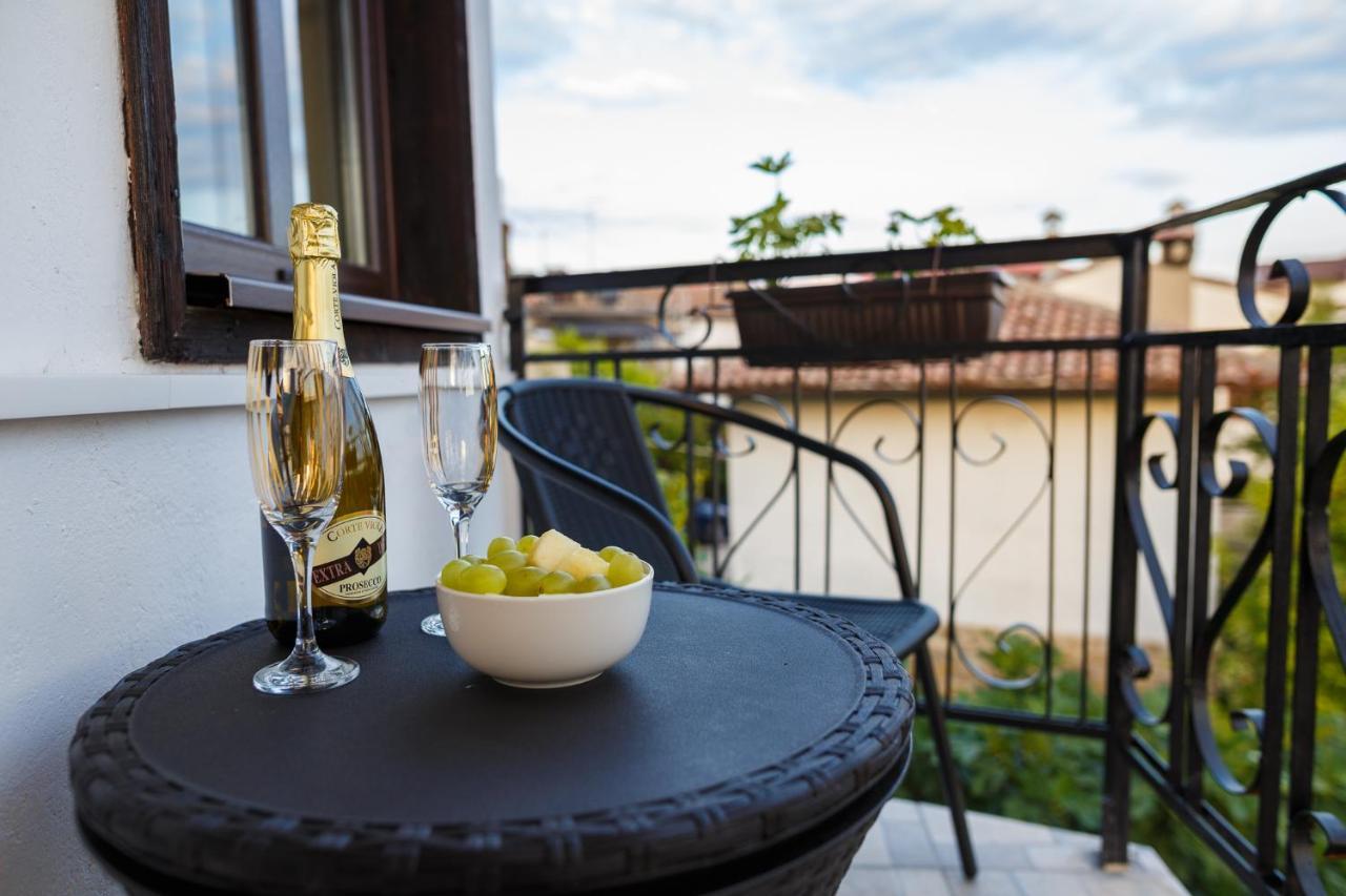 Apartment Zdravets, In The Heart Of The Old City Weliko Tarnowo Exterior foto