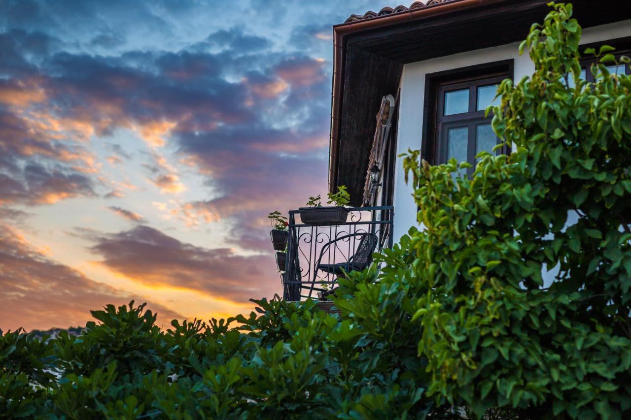 Apartment Zdravets, In The Heart Of The Old City Weliko Tarnowo Exterior foto